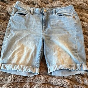 Sonoma Women's Light Blue Jean Shorts